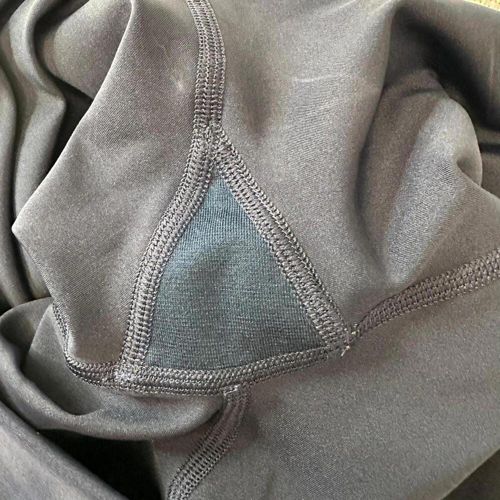 EUC Lululemon Wunder Train High-Rise Short 8" Sun-Bleach Wash True Navy  Size 6 - Picture 7 of 7